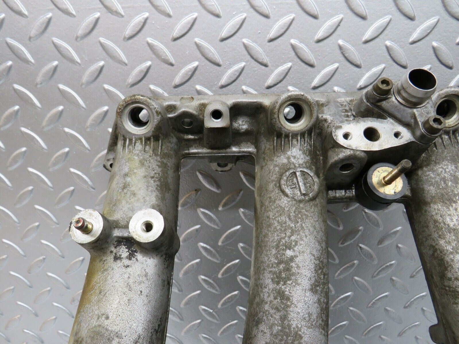 29502 Mercedes-Benz W124 230E Intake Manifold 1021413601