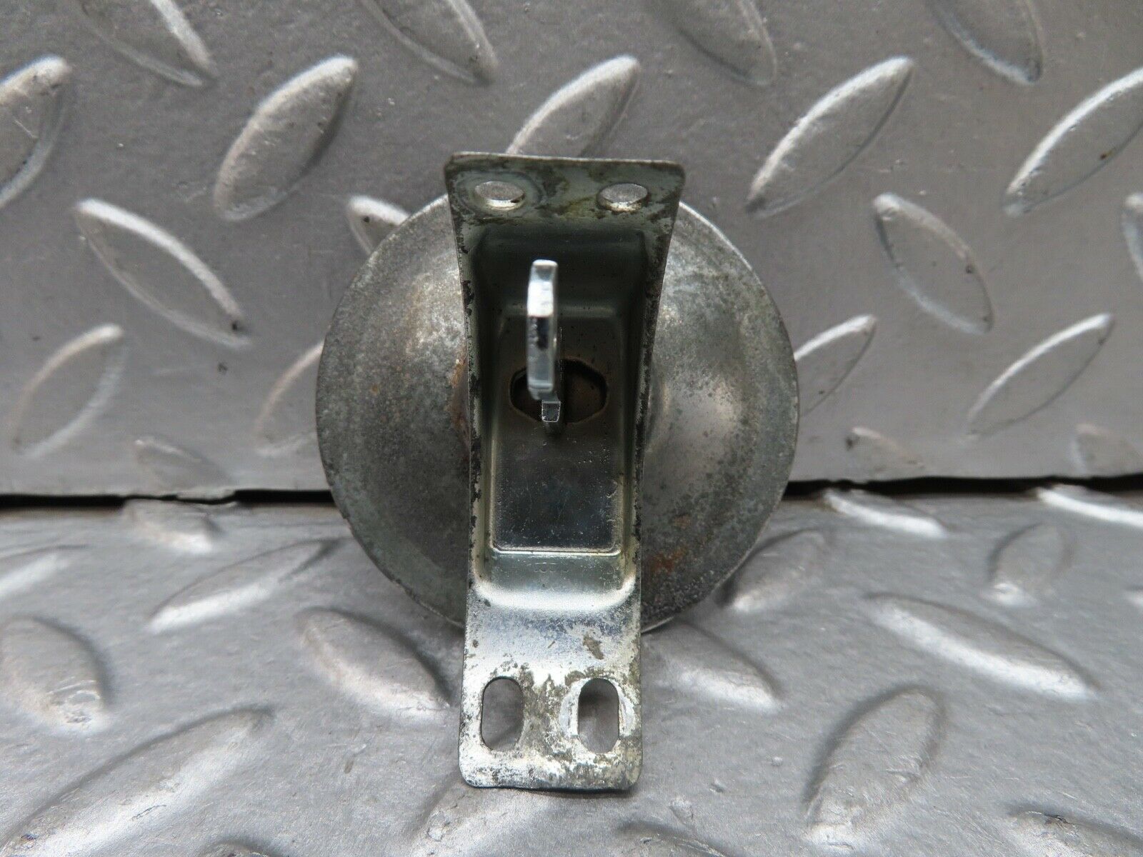 18425 Mercedes-Benz W111 220SE Coupe Ignition Distributor Vacuum Control Valve