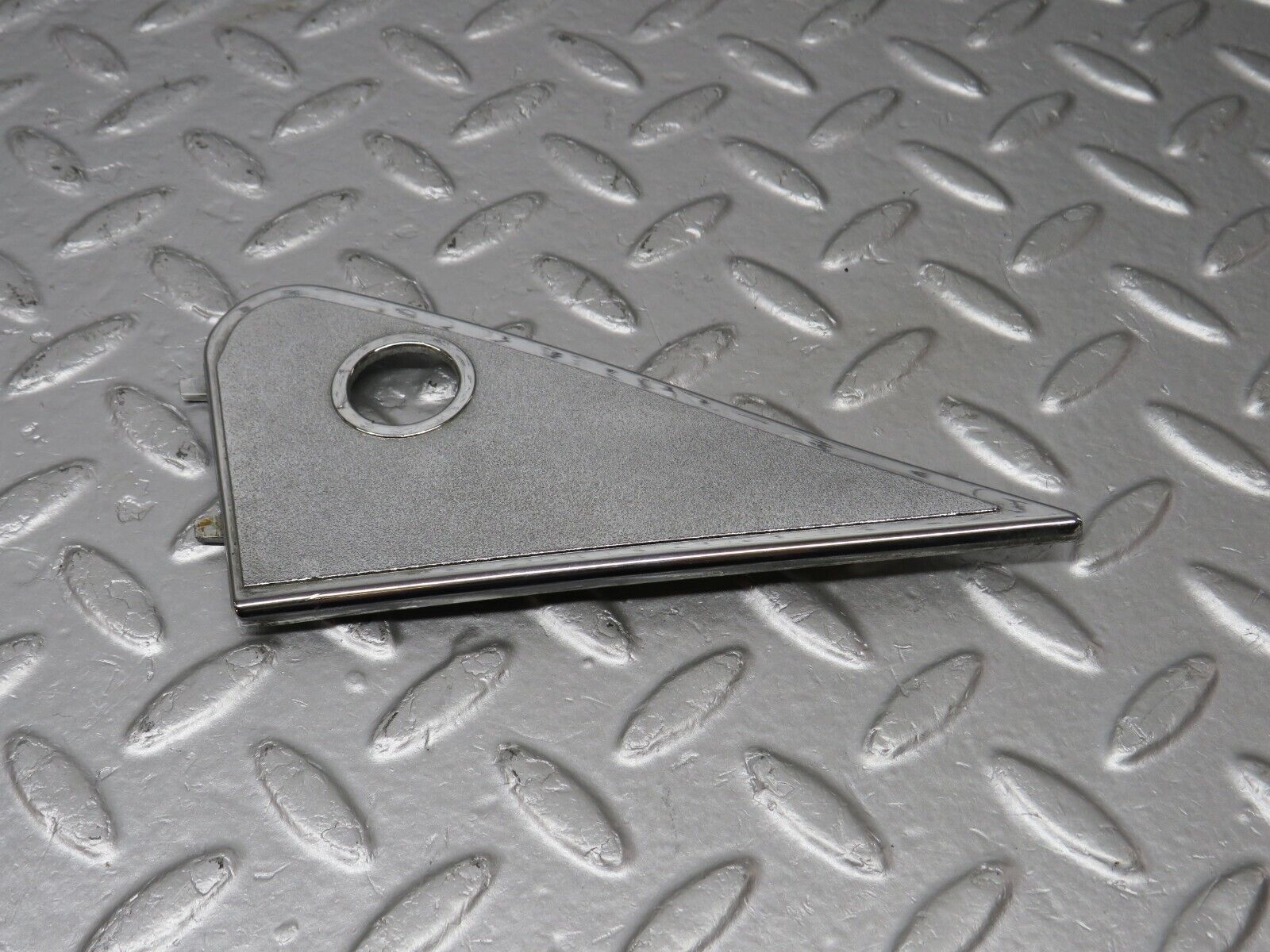 40595 Mercedes-Benz W123 300D Mirror Triangle Chrome Cover Right 1237250811