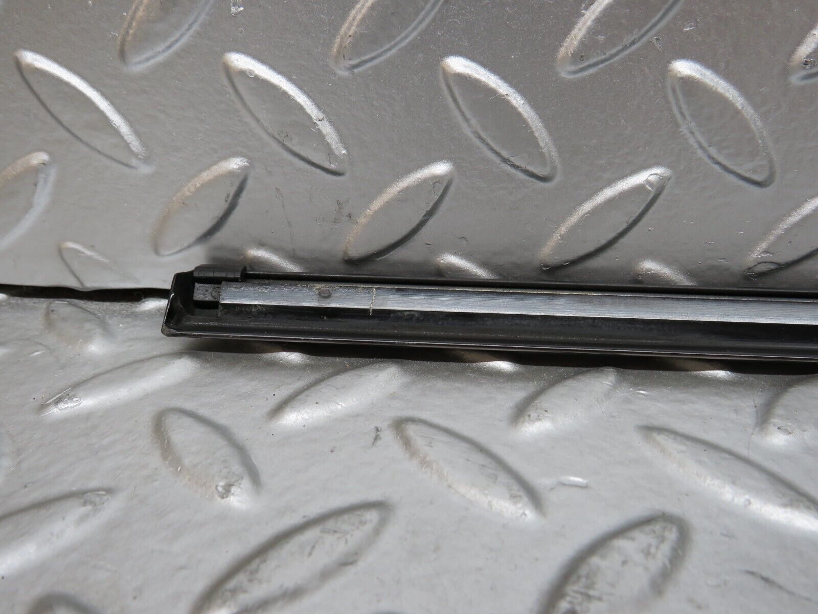 29003 Mercedes-Benz C124 320CE Coupe Rear Left Window Exterior Chrome Trim