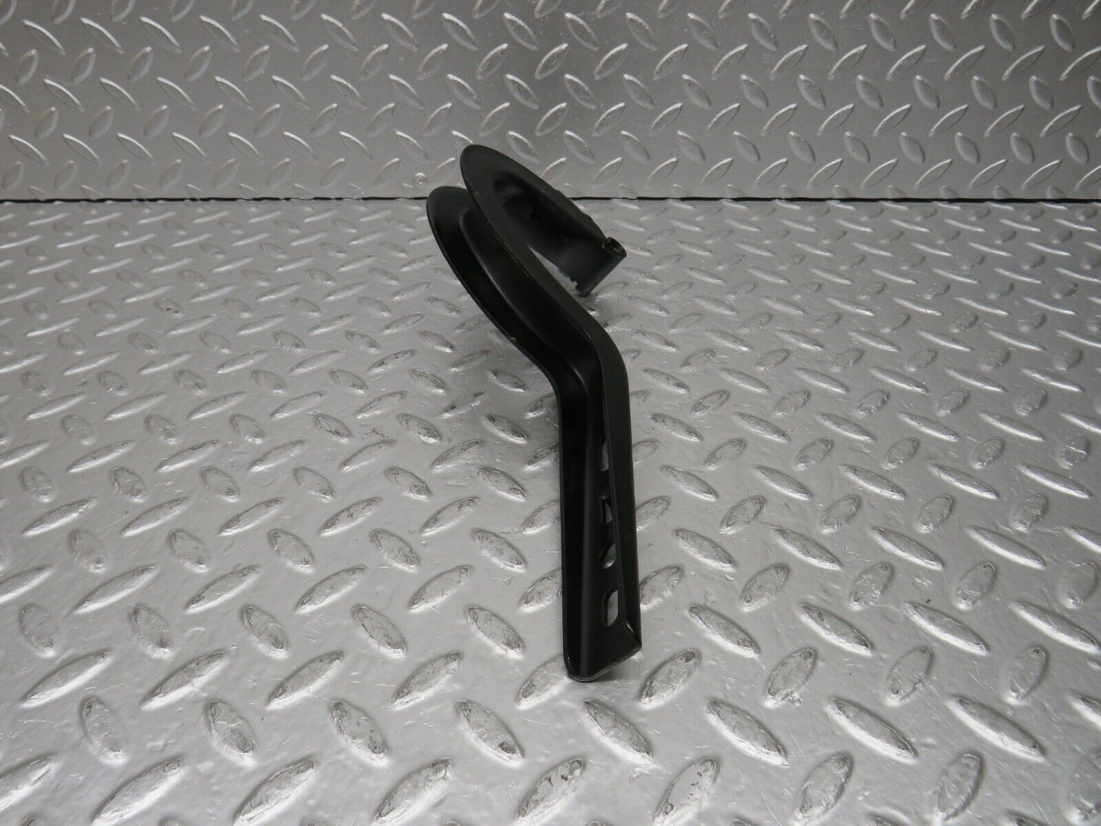 31130 Mercedes-Benz W123 200D Trunk Lid Hinge Right Side 1237500287