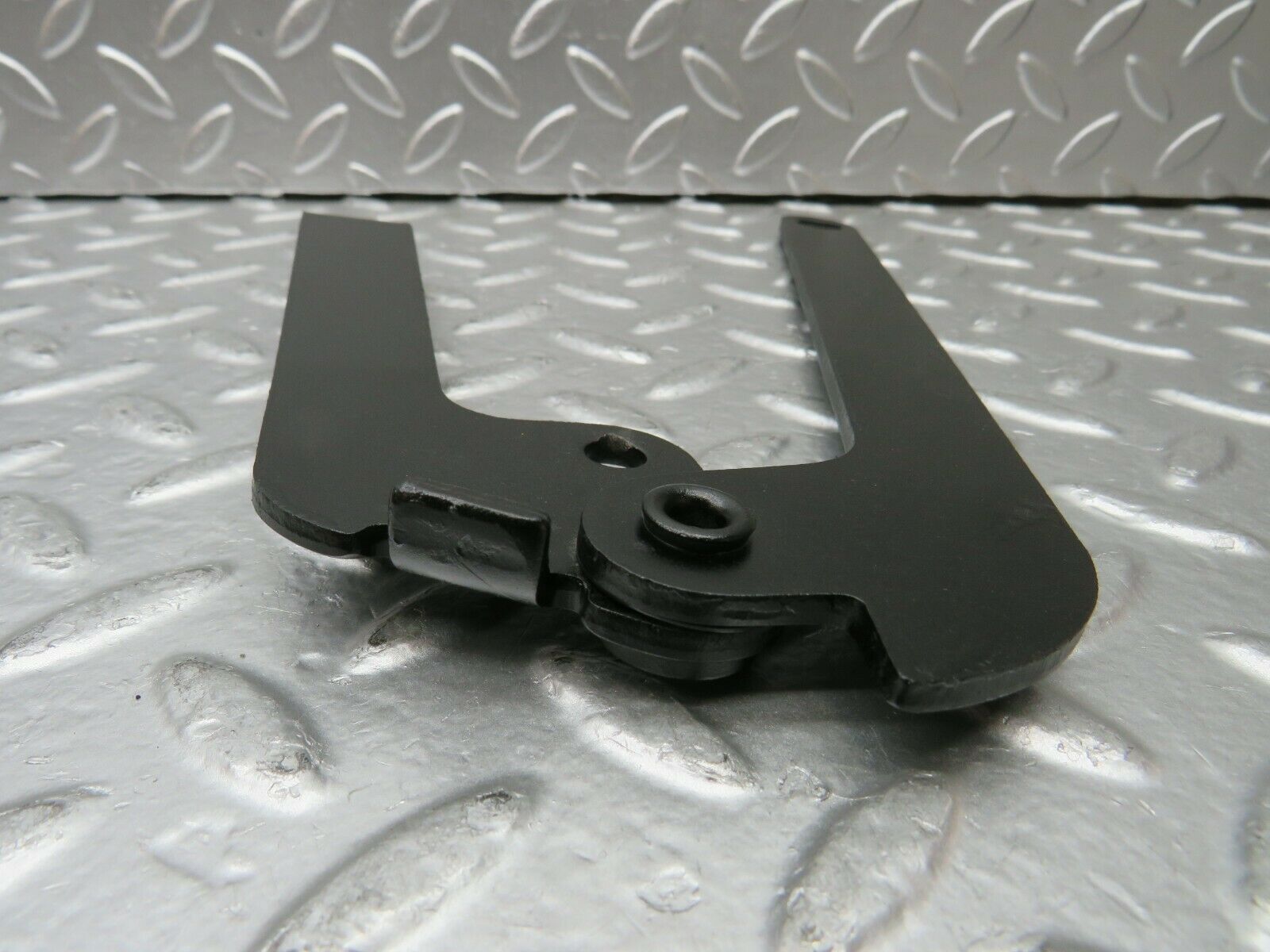 22870 Mercedes-Benz C107 450SLC Coupe Bonnet Hinge Left Side