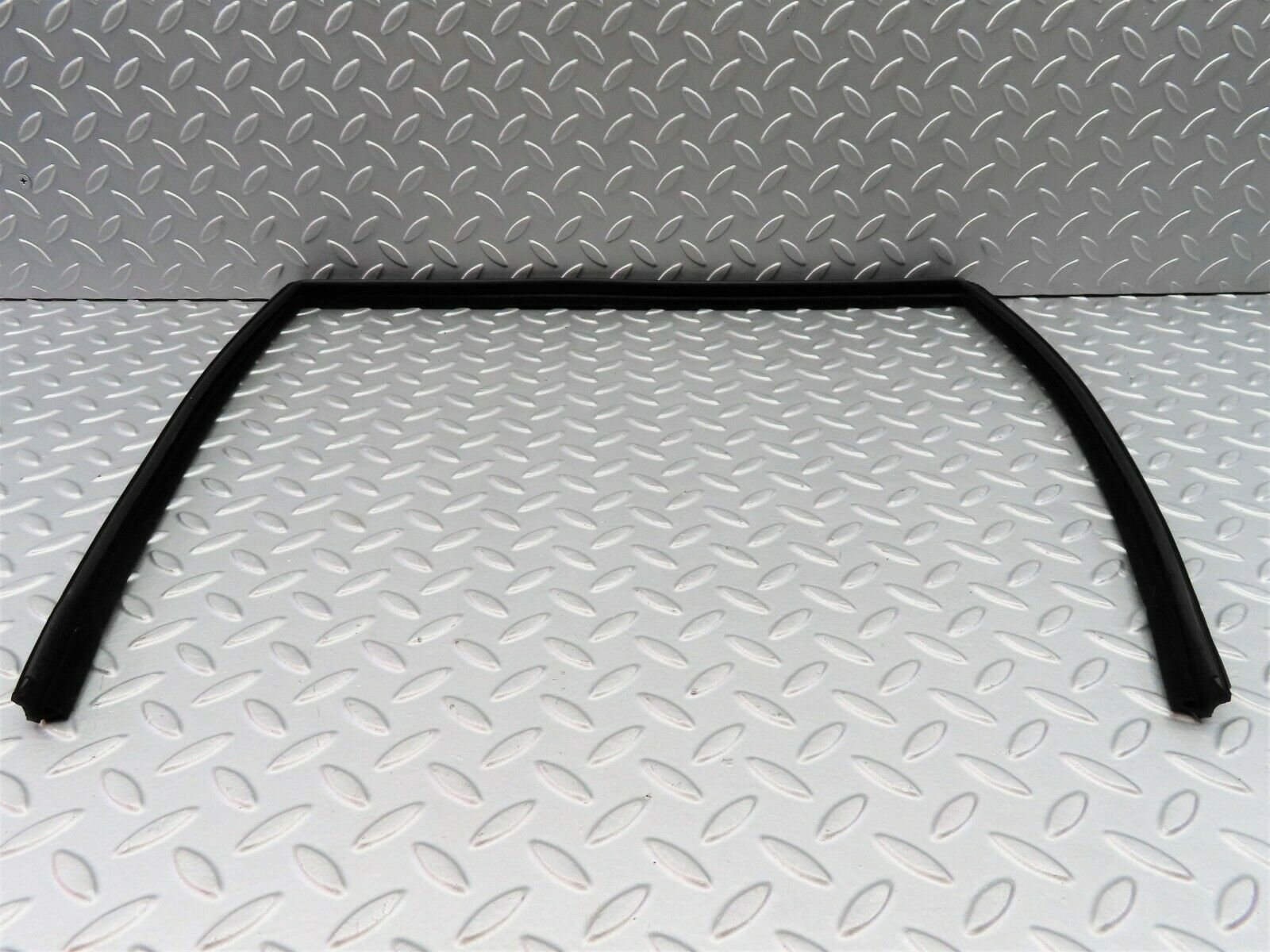 6613 Mercedes-Benz S124 E220 Wagon Window Seal Rubber Rear Left