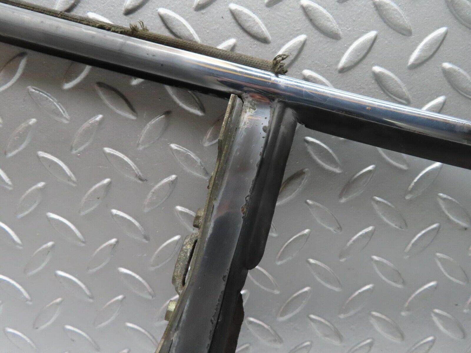 14840 Mercedes-Benz W111 Coupe Left Door Window Channel With Air Vent Frame