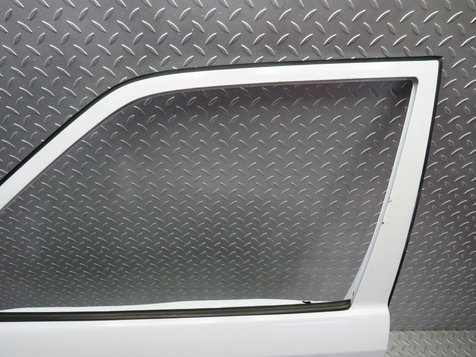 30246 Mercedes-Benz W124 230E Front Left Door