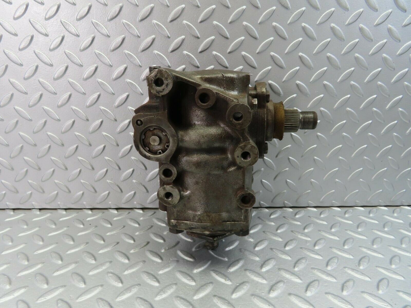 9787 Mercedes-Benz C123 280CE Coupe Steering Box 1164610101