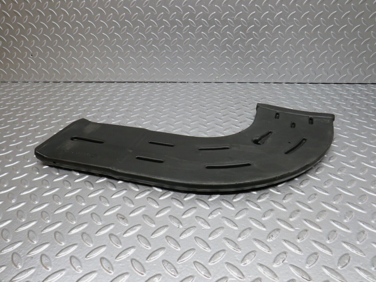 0491 Mercedes-Benz W123 230E Air Duct Heater Ventilation Right 1238311046