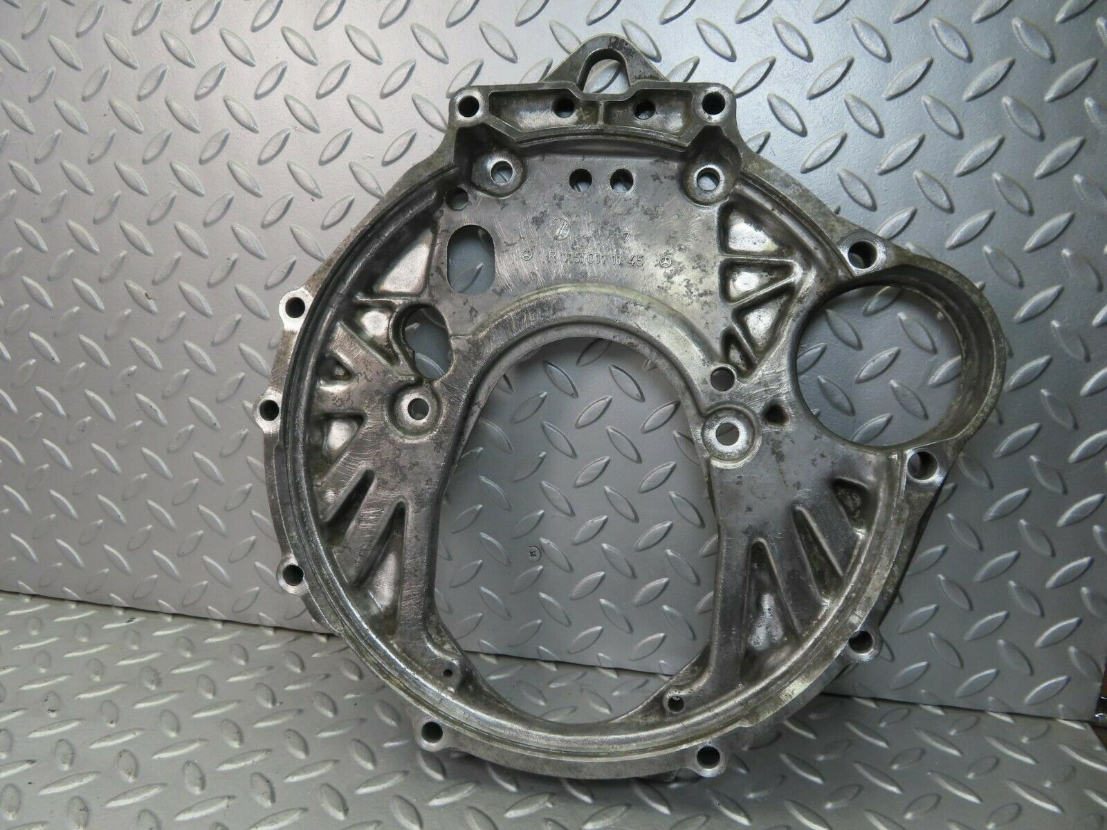 8776 Mercedes-Benz W115 Gearbox Flange 1150111145