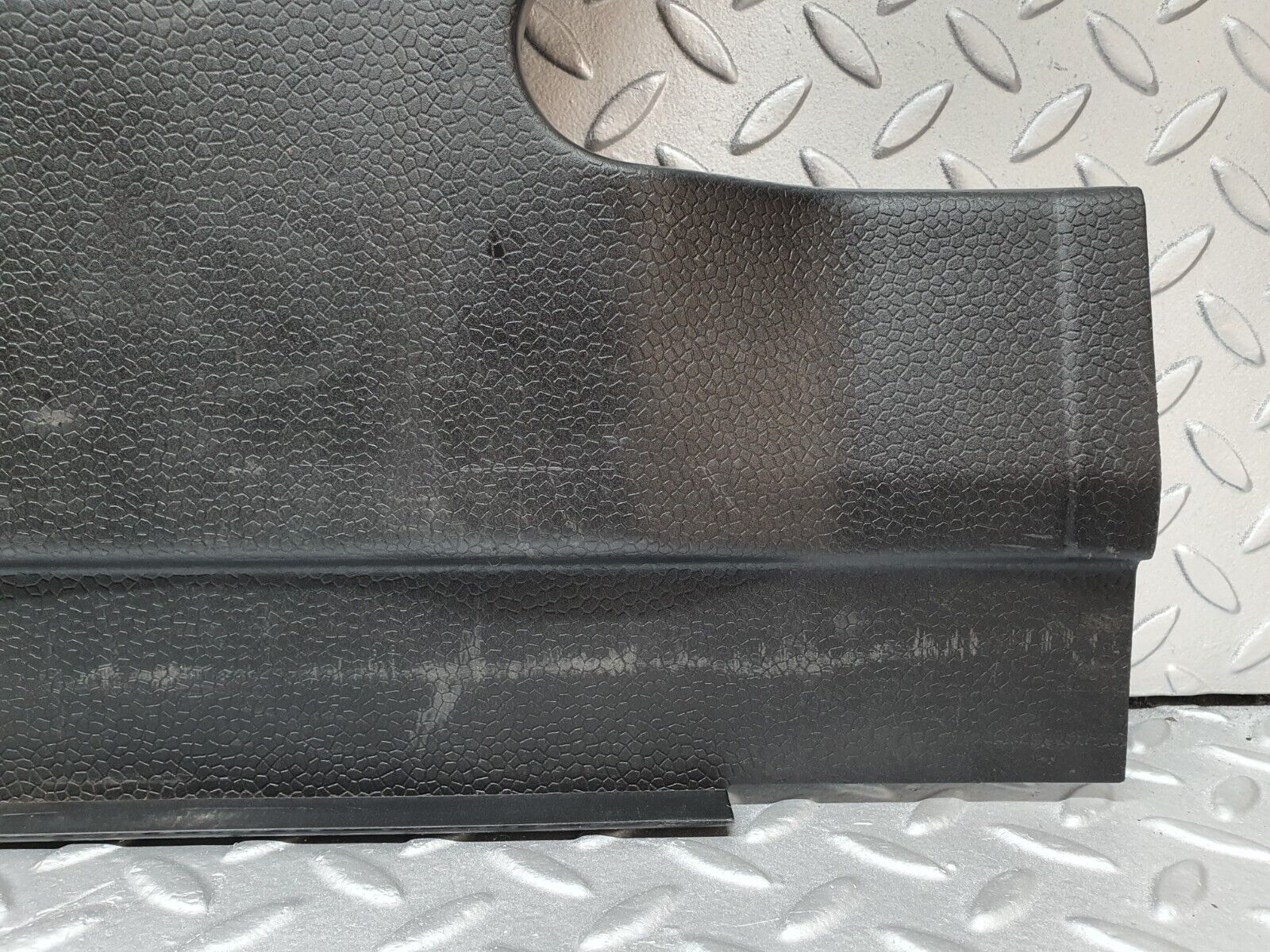 41478 Mercedes-Benz W124 200E Trunk Lock Trim Panel 1246941325