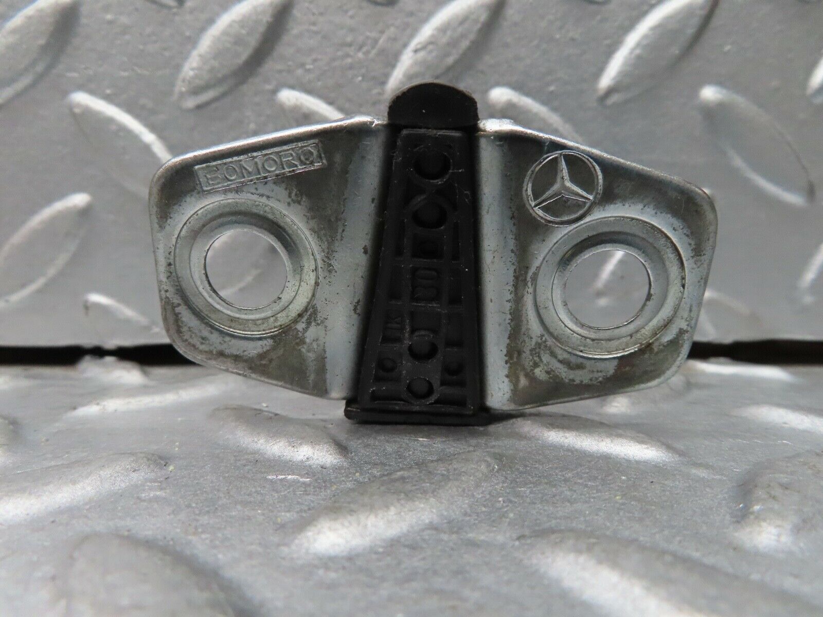 17316 Mercedes-Benz R129 300SL Coupe Door Lock Latch