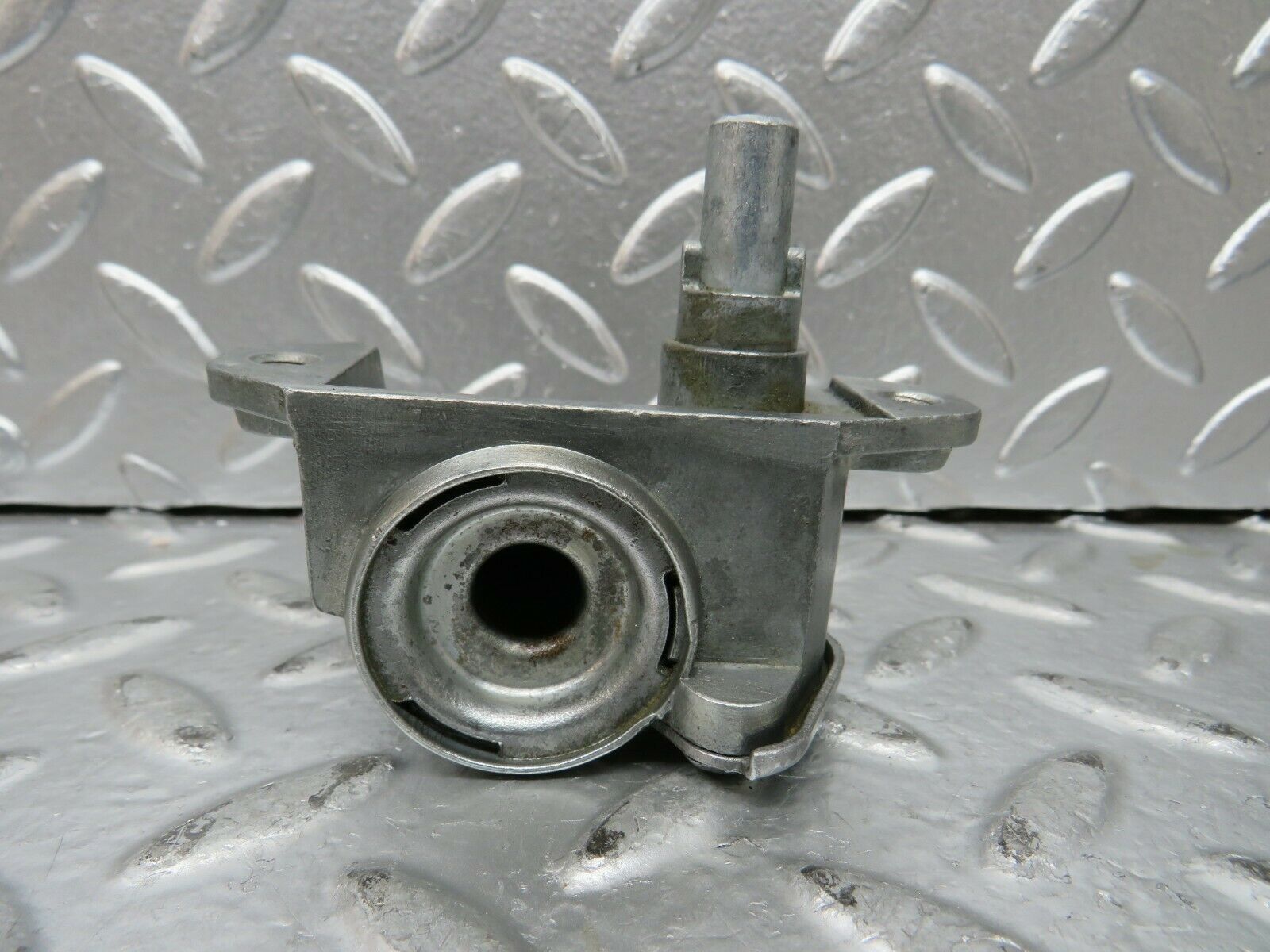 23474 Mercedes-Benz W114 280E Right Door Air Vent Window Regulator