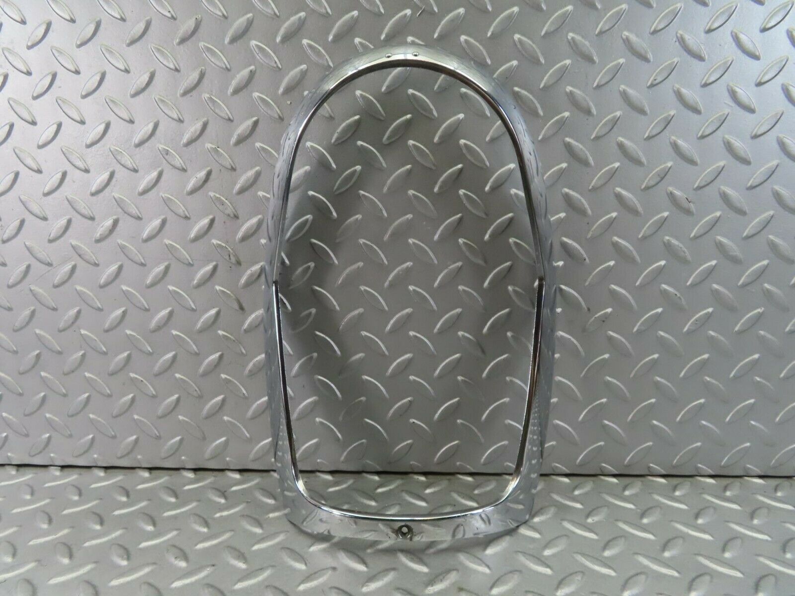 8125 Mercedes-Benz W108 Headlight Chrome Frame