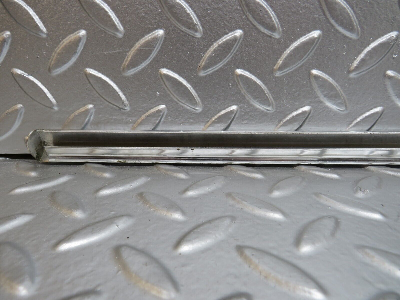 27116 Mercedes-Benz W123 280E Rear Left Door Chrome Moulding Trim