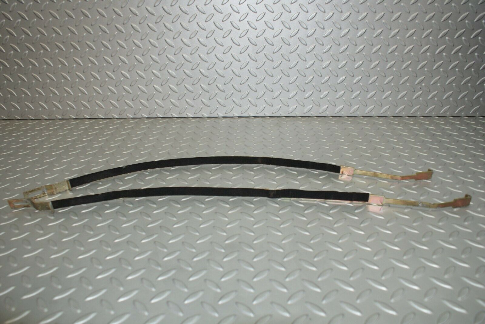 2993 Mercedes-Benz C123 280CE Coupe Heater Box Holder Strap