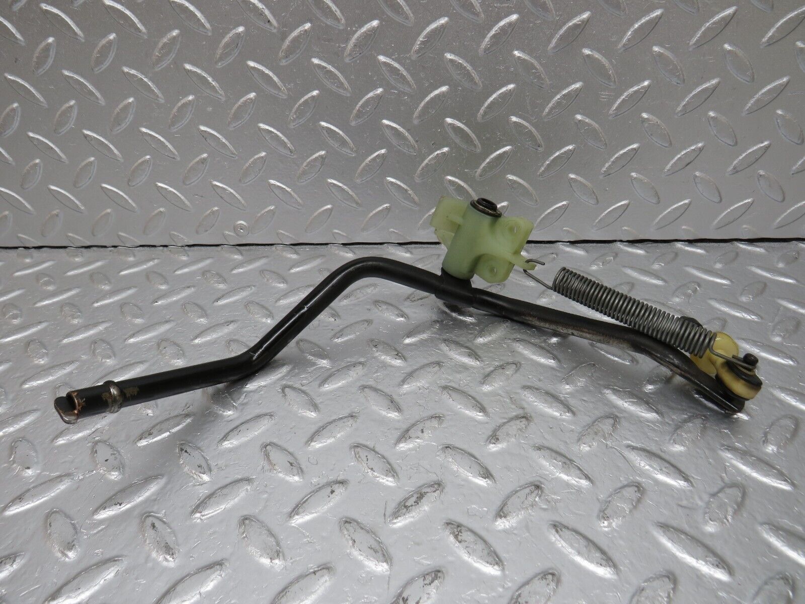 33727 Mercedes-Benz W201 190E 2.0L Accelerator Pedal Linkage 2013010218