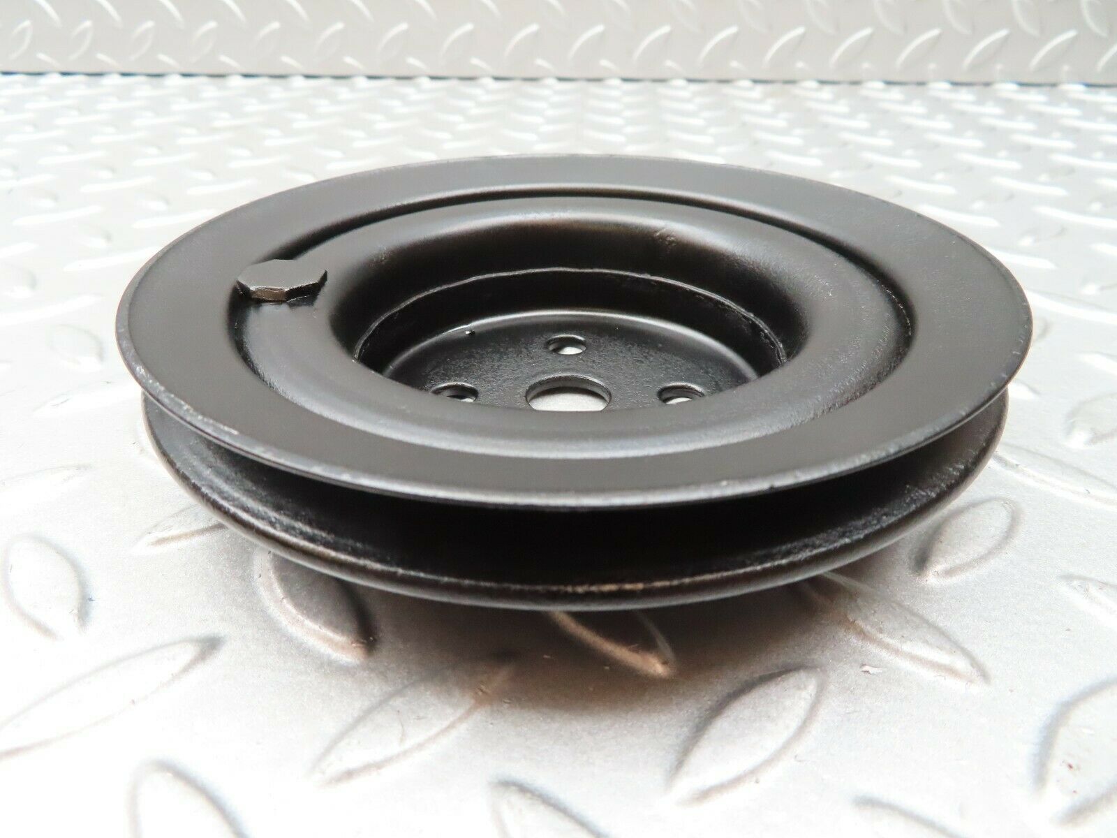 4717 Mercedes-Benz W114 280CE Coupe Water Pump Pulley