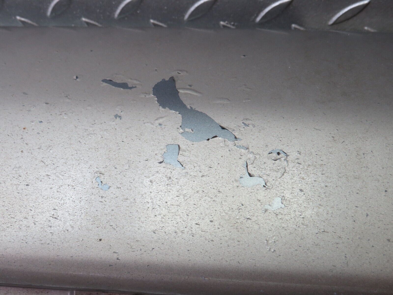 36326 Mercedes-Benz W126 420SE Side Skirt Right 1266905040 1266980230 1266980430