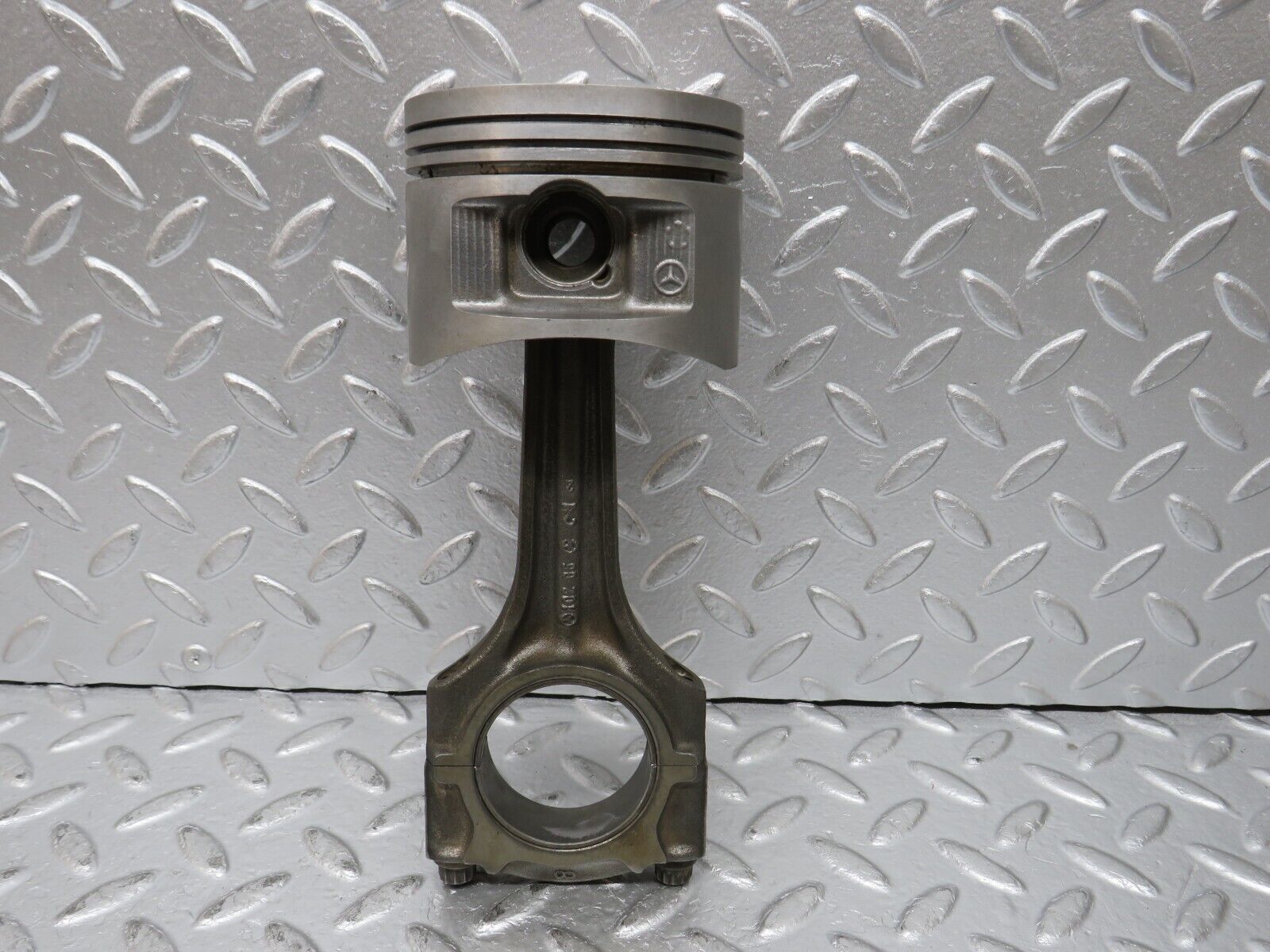 32649 Mercedes-Benz S124 300TE Wagon Piston With Connecting Rod 88.485mm 10205