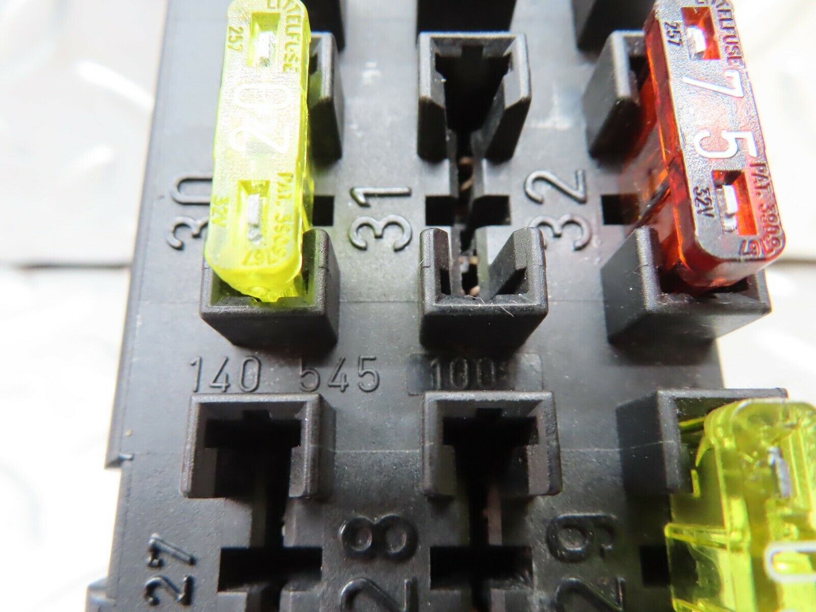 19707 Mercedes-Benz C140 CL420 Coupe Fuse Box 1405451001