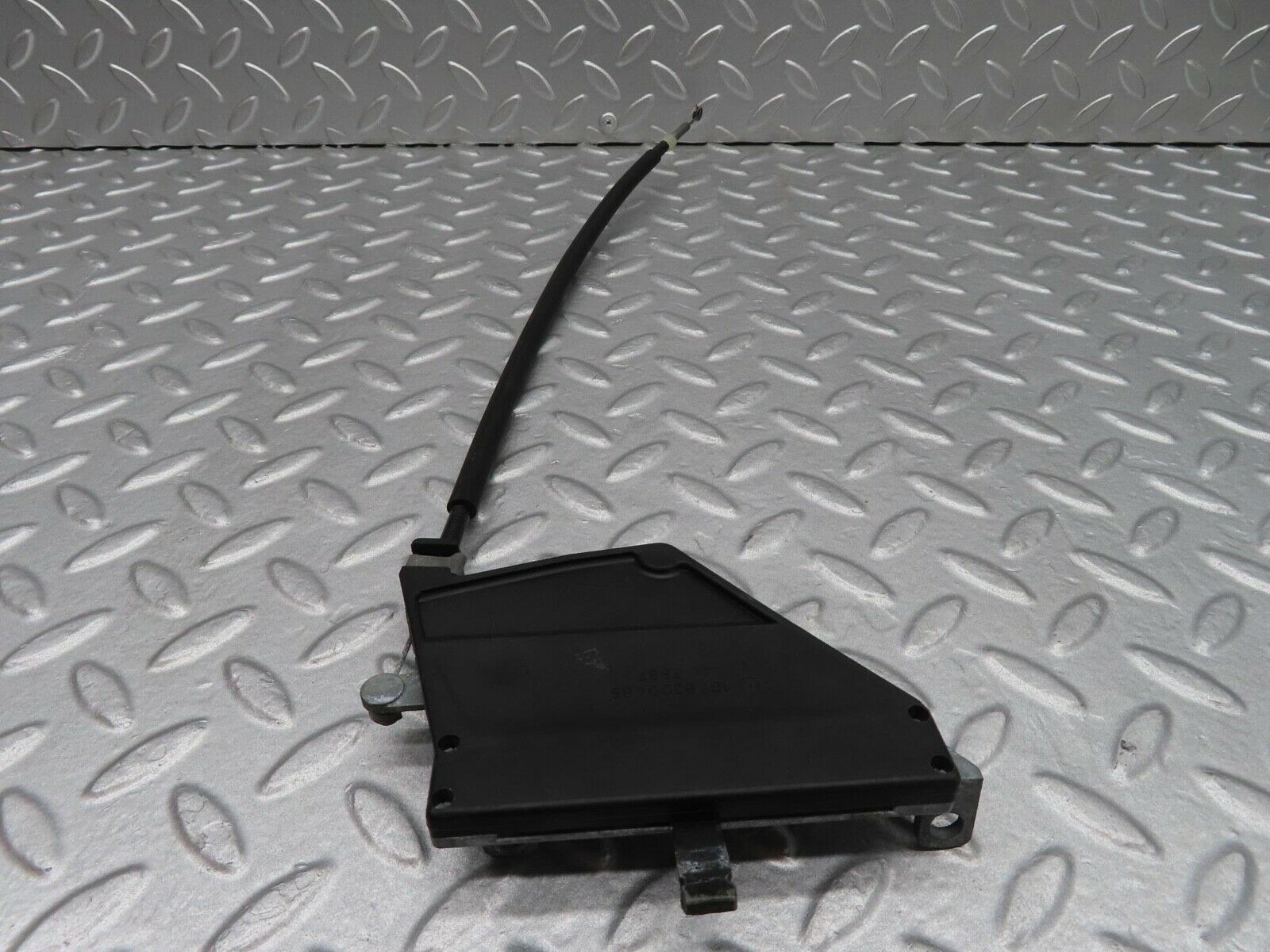 13998 Mercedes-Benz C107 280SLC Air Vent Control Lever Right 1078300485