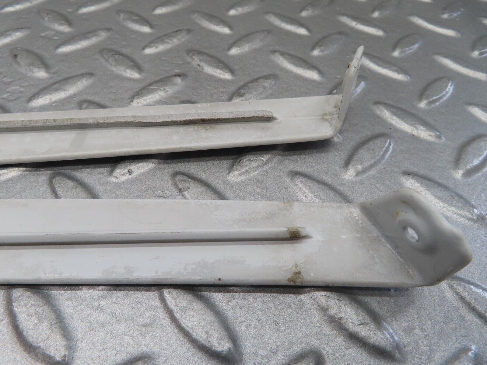 16439 Mercedes-Benz W124 260E C Pillar Lower Moulding Trim