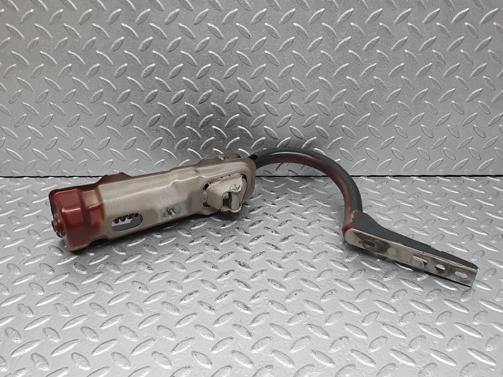 41191 Mercedes-Benz W126 300SE Trunk Hinge Left Side