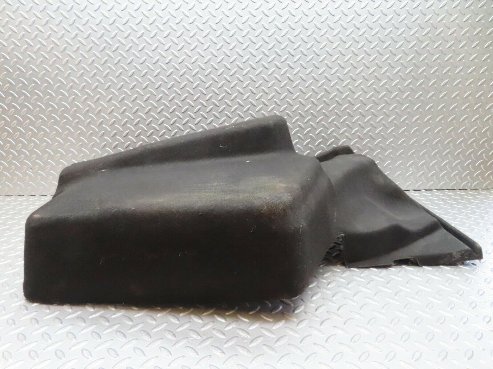 16482 Mercedes-Benz W124 260E Trunk Panel Cover Right 1246935433