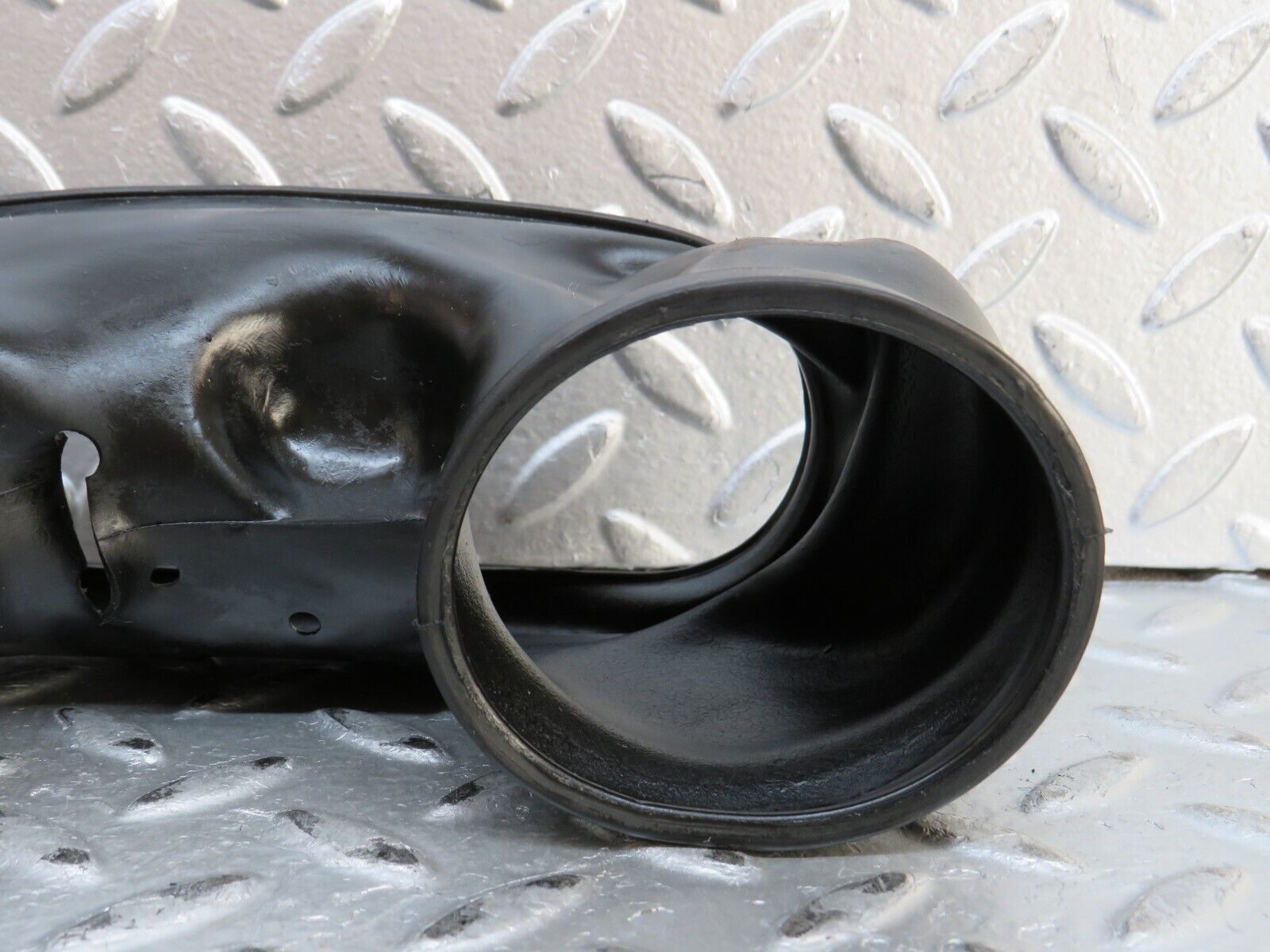 28264 Mercedes-Benz S123 240D Wagon Air Duct Rubber Hose 1238320988