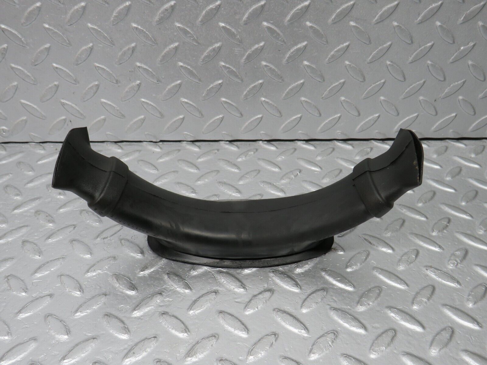 38790 Mercedes-Benz W201 190E 2.6L Heater Water Drain 2018320025