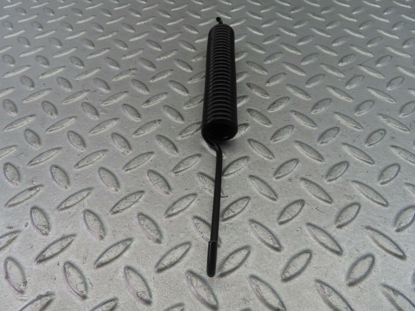 8622 Mercedes-Benz W108 Bonnet Hinge Spring