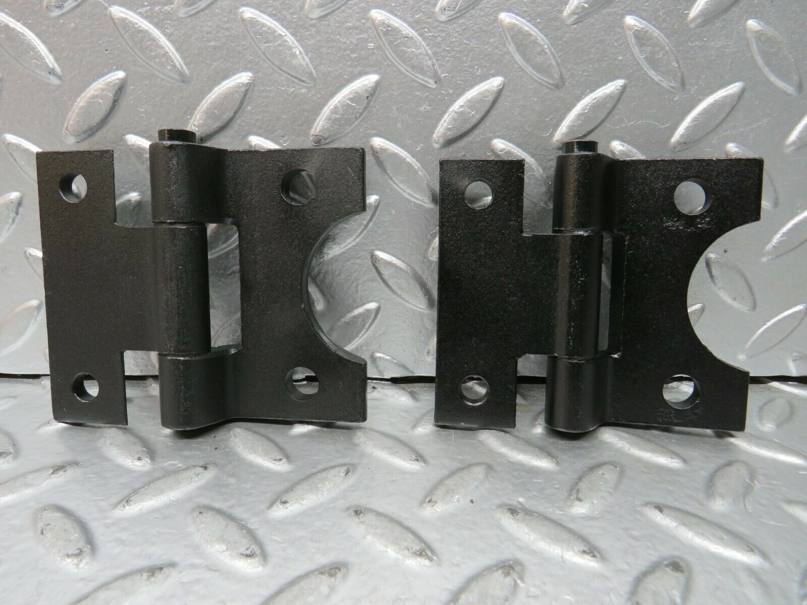 23376 Mercedes-Benz W116 350SE Right Door Hinges Pair