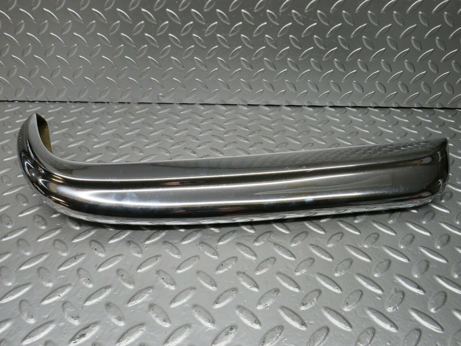 24556 Mercedes-Benz W108 Rear Left Upper Bumper Corner