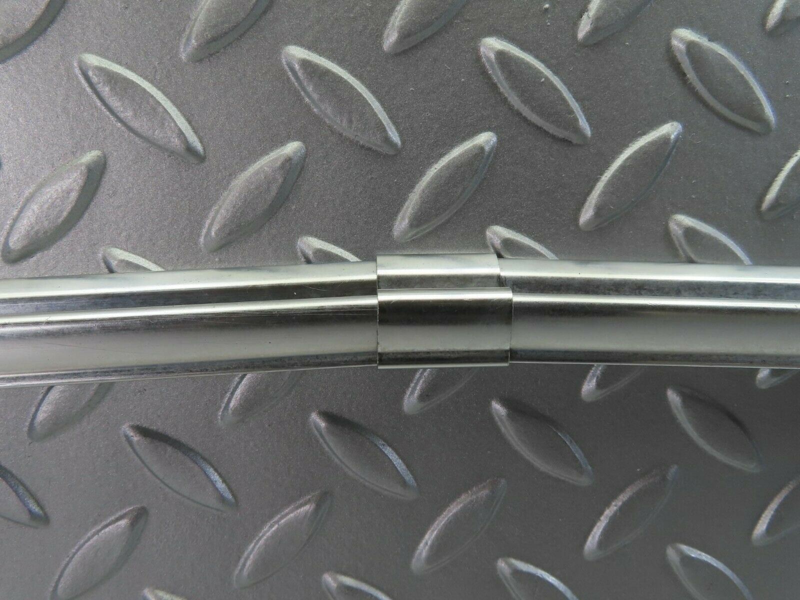 9850 Mercedes-Benz C123 280CE Coupe Rear Windscreen Chrome Frame