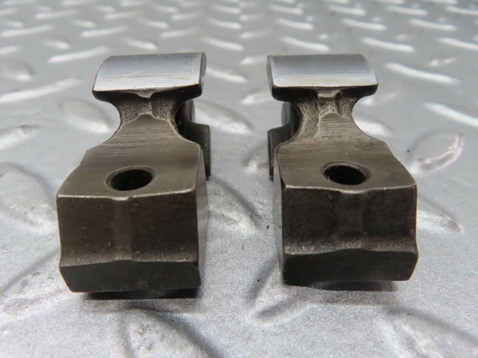 16749 Mercedes-Benz C107 380SLC Valve Rocker Arm