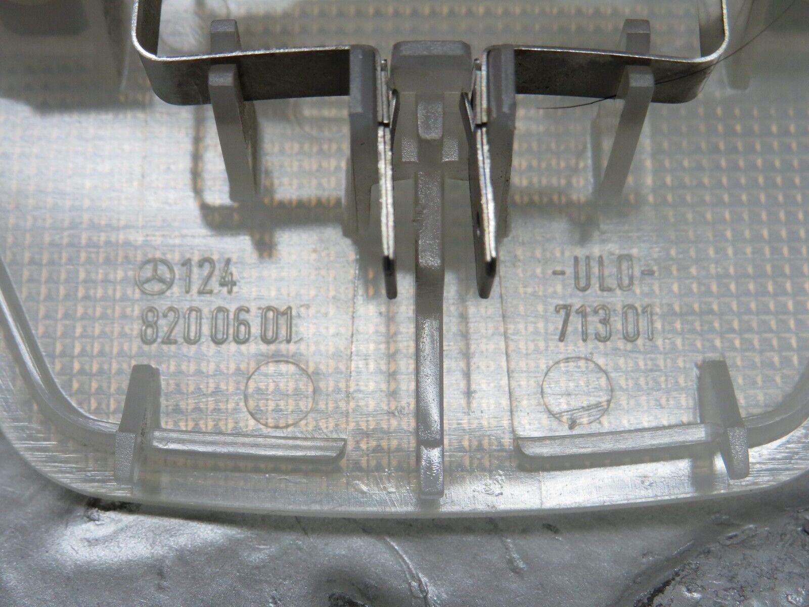 27489 Mercedes-Benz S124 300TE Wagon Rear Interior Dome Light 1248200601