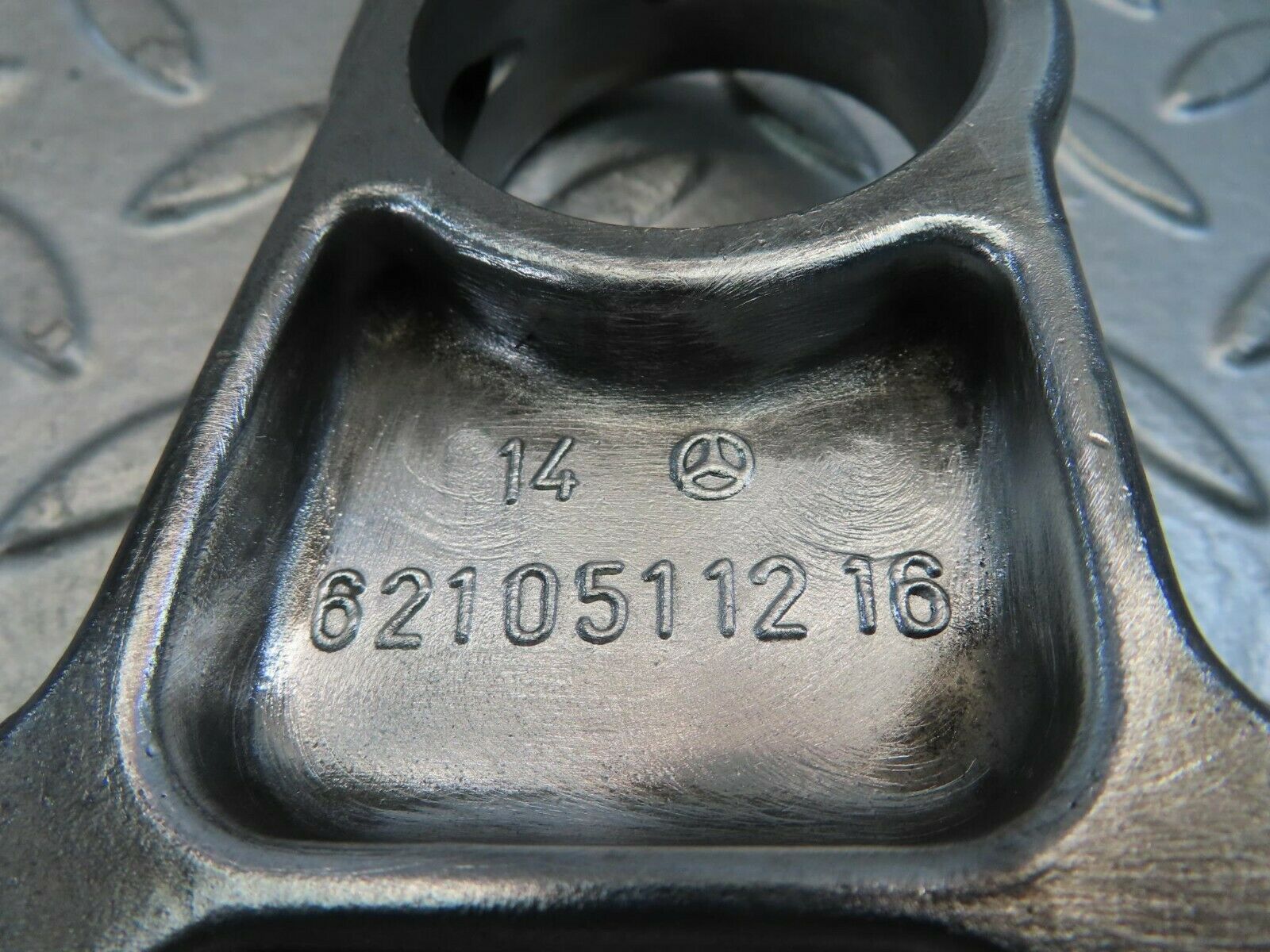 10964 Mercedes-Benz W115 220D Engine Camshaft Tower Bearing 6210511216