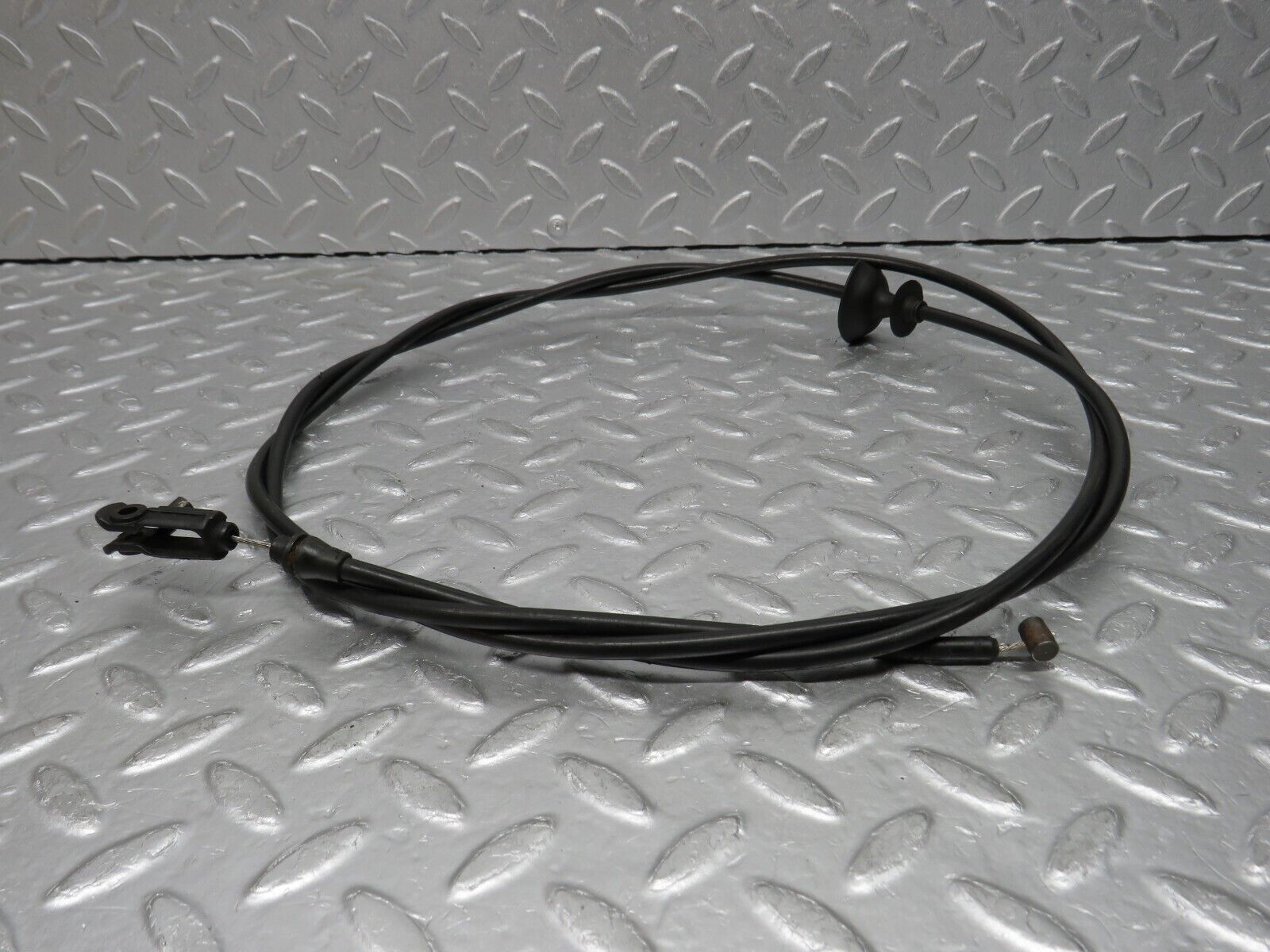 38029 Mercedes-Benz A124 320E Cabriolet Bonnet Release Cable