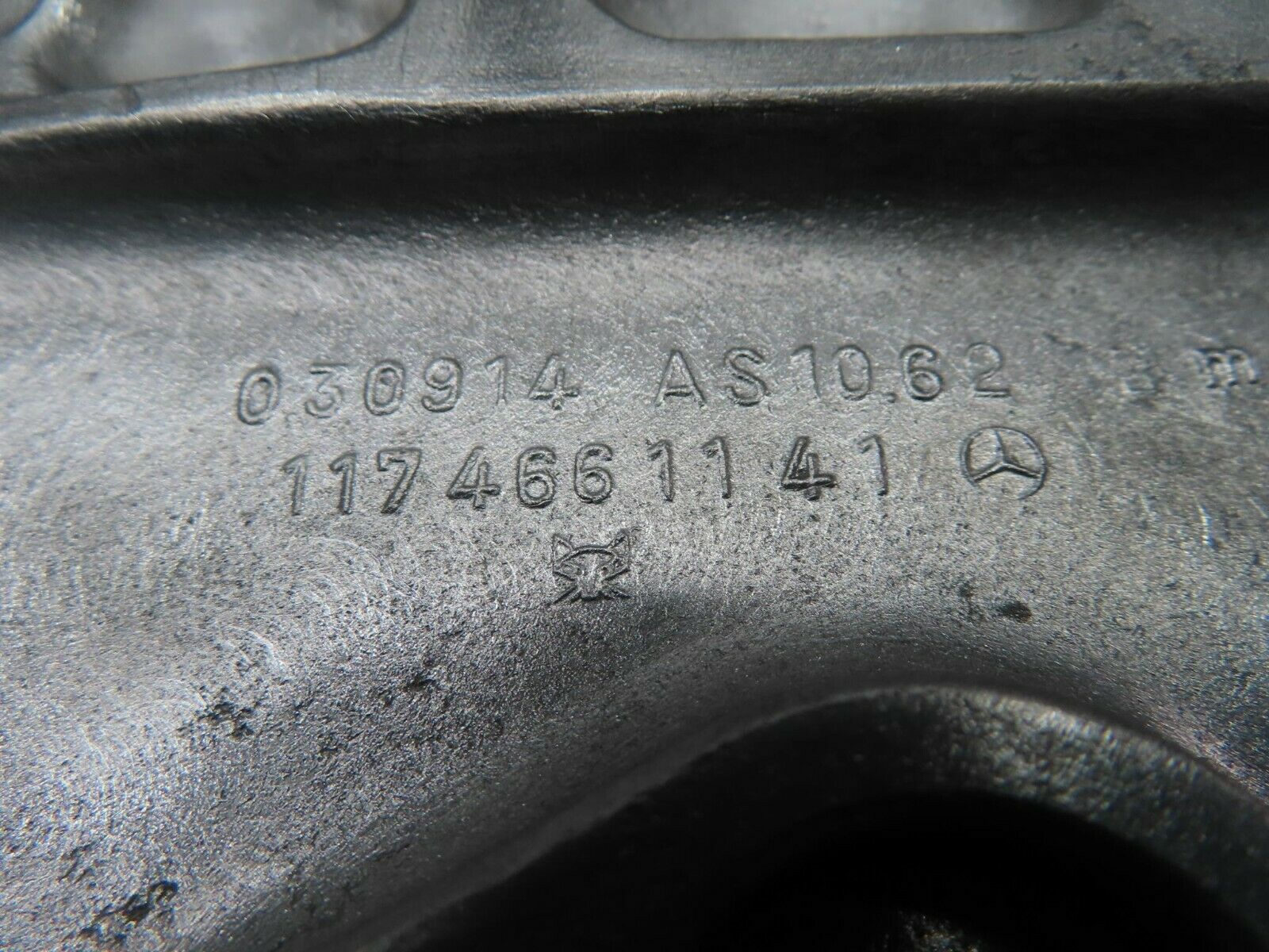 16659 Mercedes-Benz C107 380SLC Power Steering Pump Bracket 1174661141