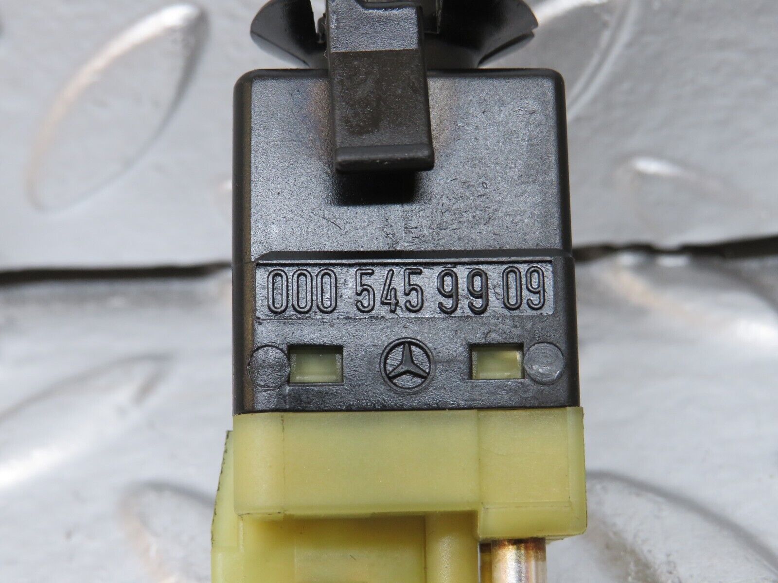 25682 Mercedes-Benz W124 280E Brake Light Switch 0005459909