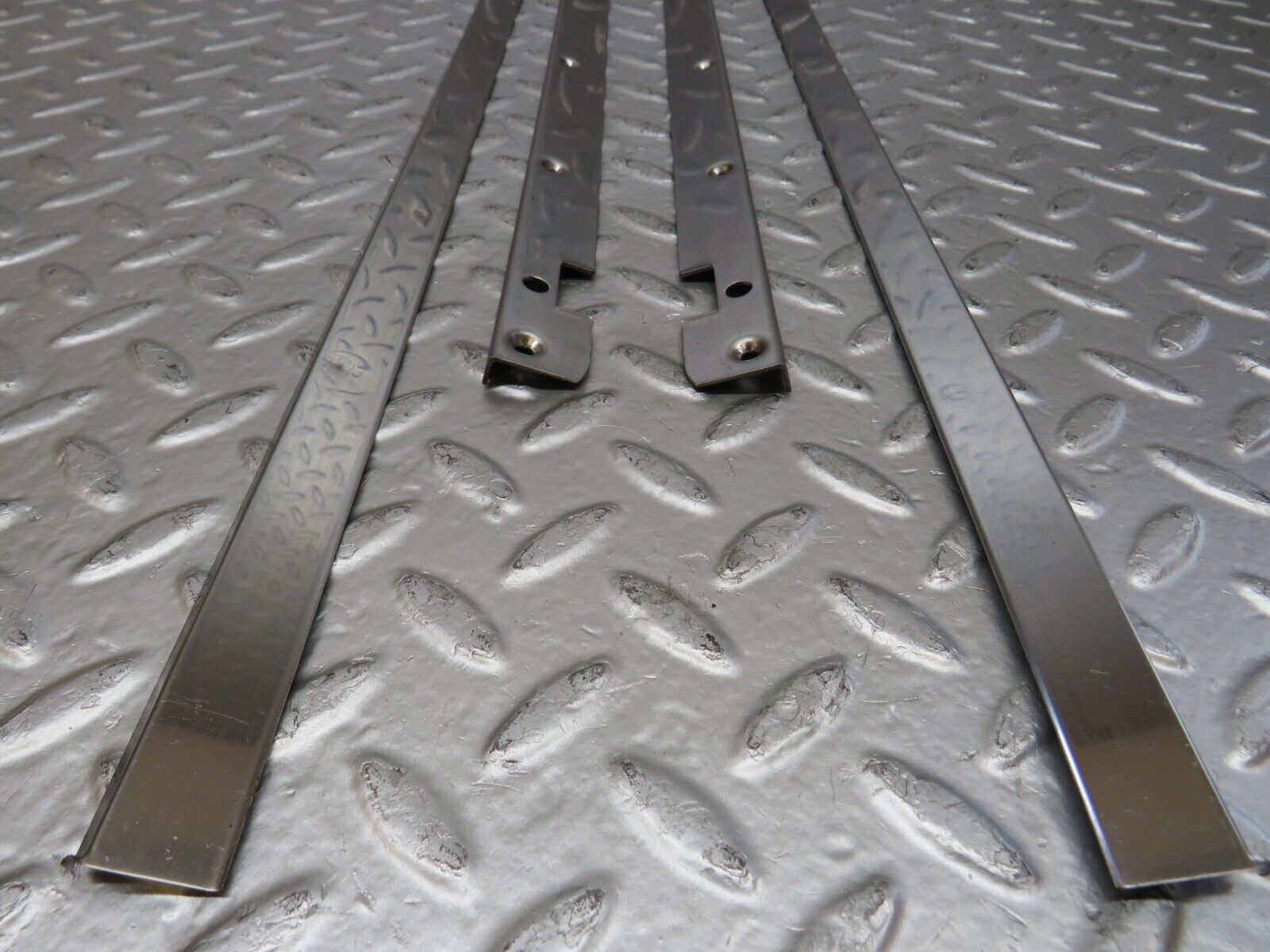 25805 Mercedes-Benz W124 280E Sunroof Chrome Trim Set