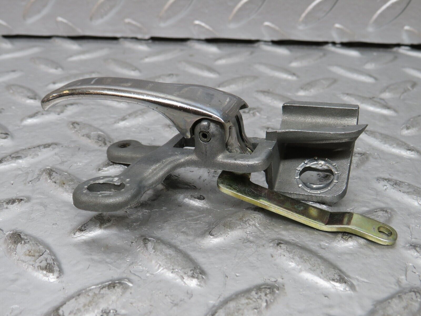 26055 Mercedes-Benz W116 450SE Right Interior Door Handle 1157660219