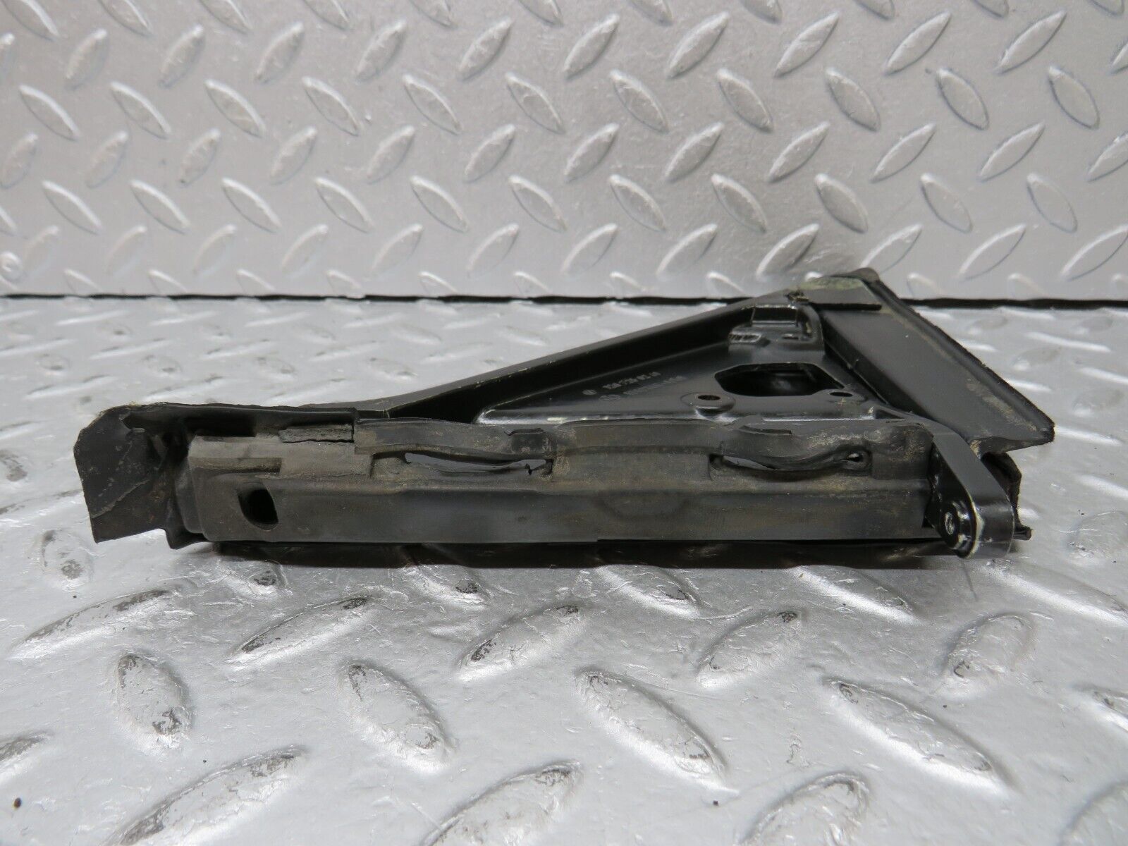 36970 Mercedes-Benz C126 420SEC Coupe Mirror Mounting Triangle Right 1267250241