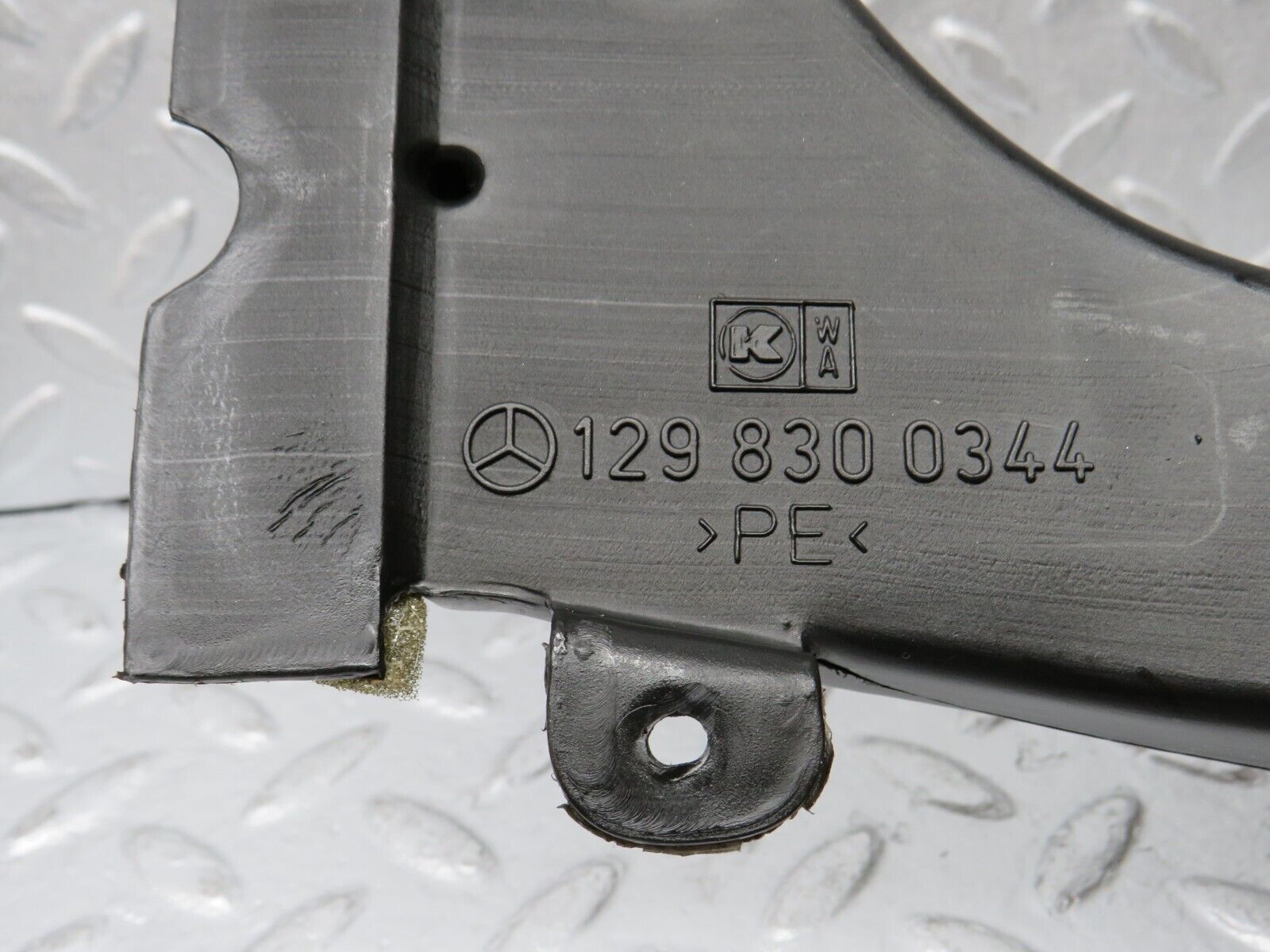 38300 Mercedes-Benz R129 280SL Coupe Front Air Vent Duct Pair 1298300344 1298300444