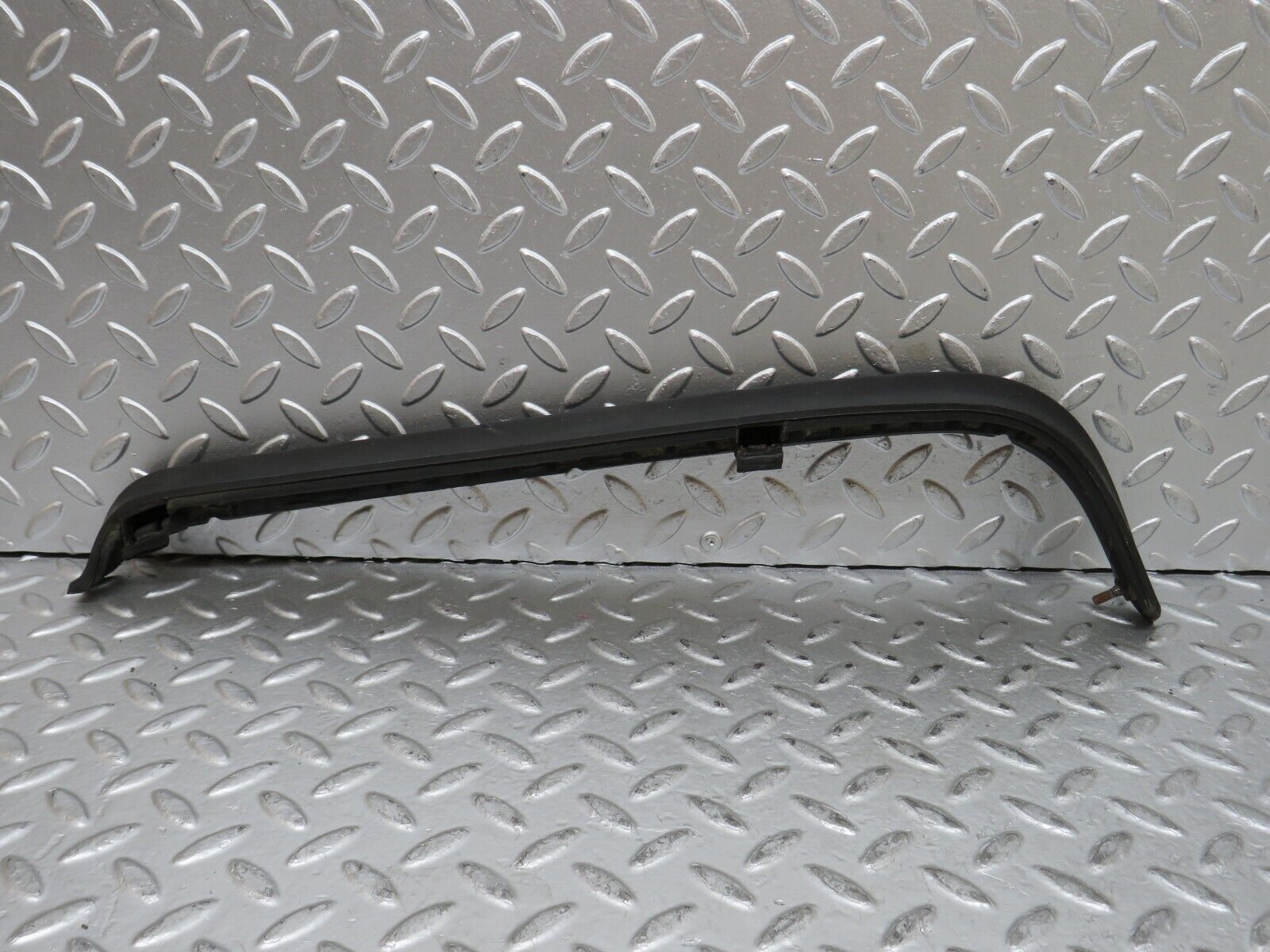 28064 Mercedes-Benz W123 280E Tail Light Moulding Trim Right Side