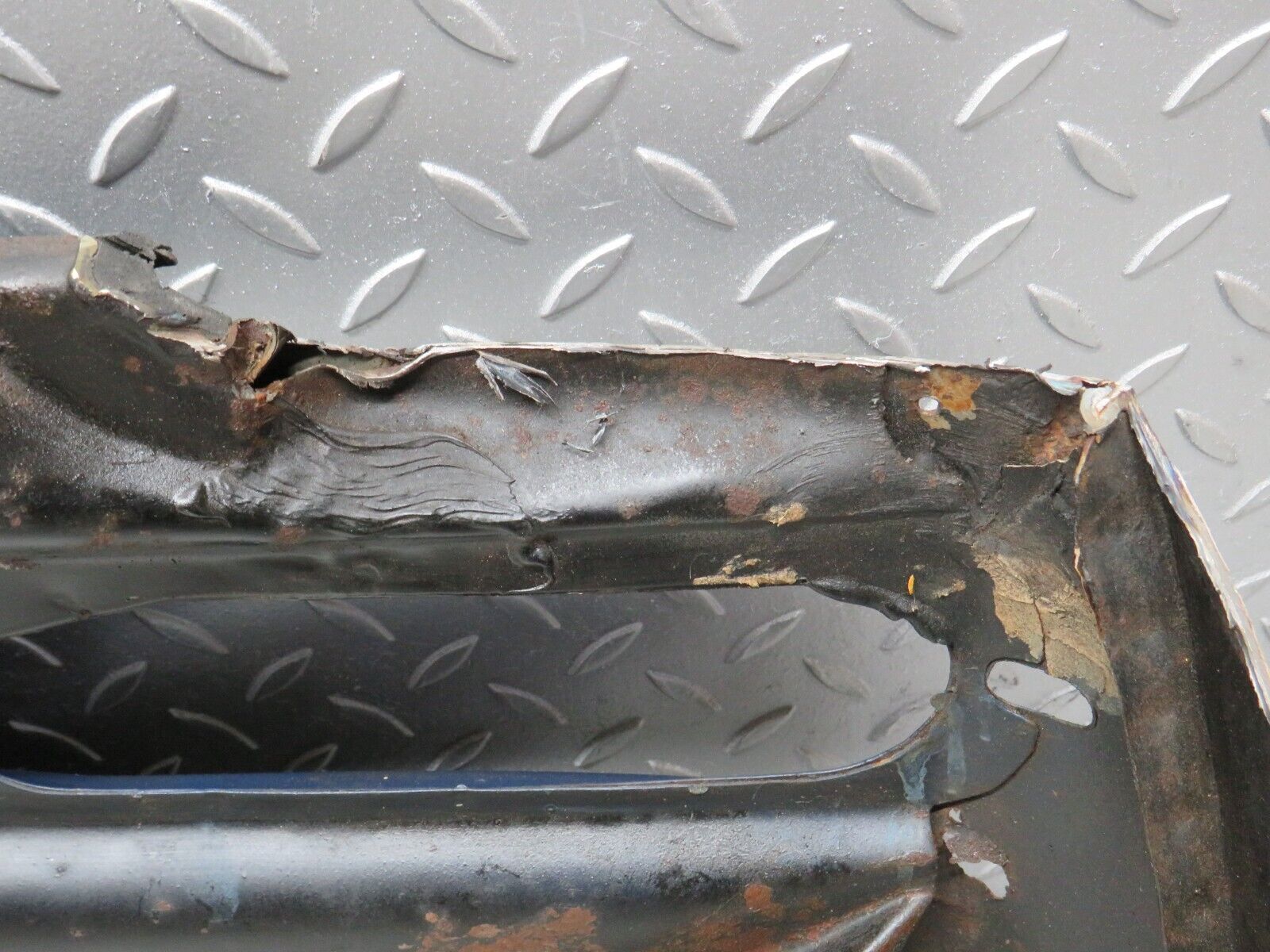 40524 Mercedes-Benz W110 230 Complete Rear Panel