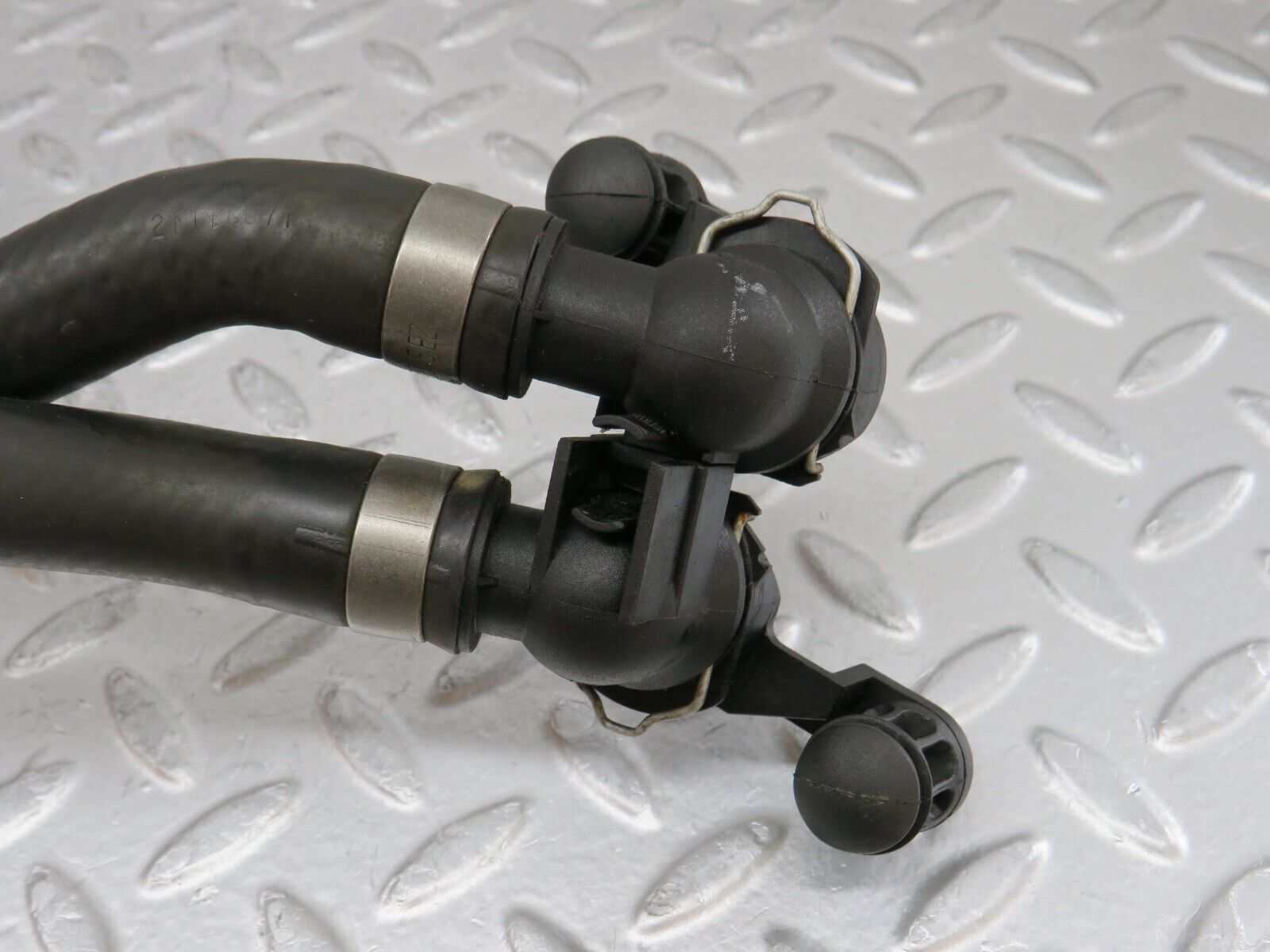 34994 Mercedes-Benz W210 320E Heater Hose Pipe 2108300424