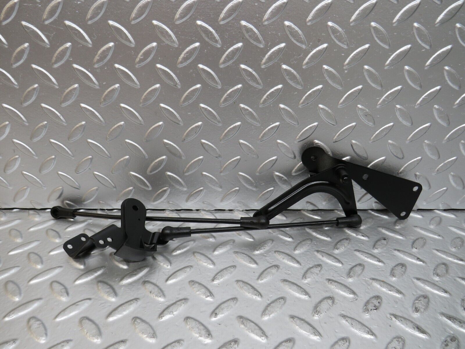 25380 Mercedes-Benz W201 190D Throttle Linkage