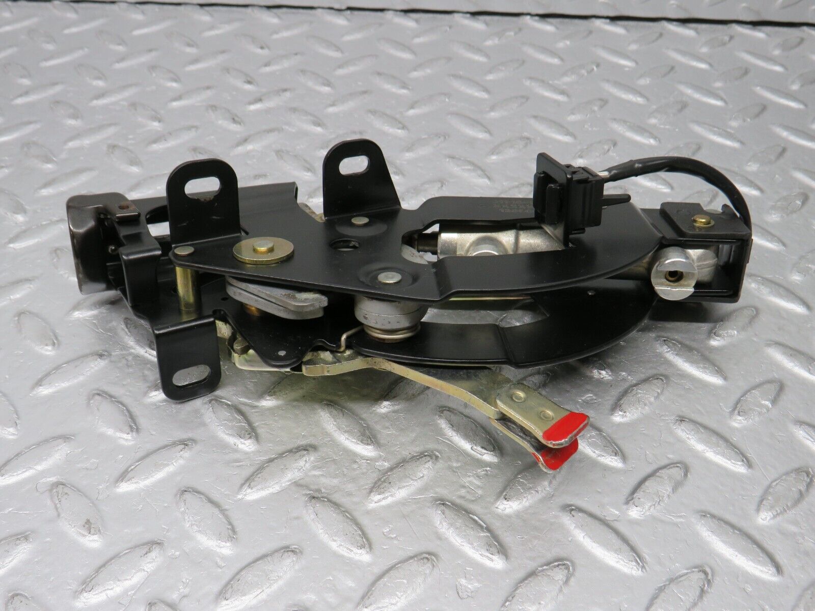 38357 Mercedes-Benz R129 280SL Coupe Rear Right Roof Lock Mechanism 1298001774 1298001274