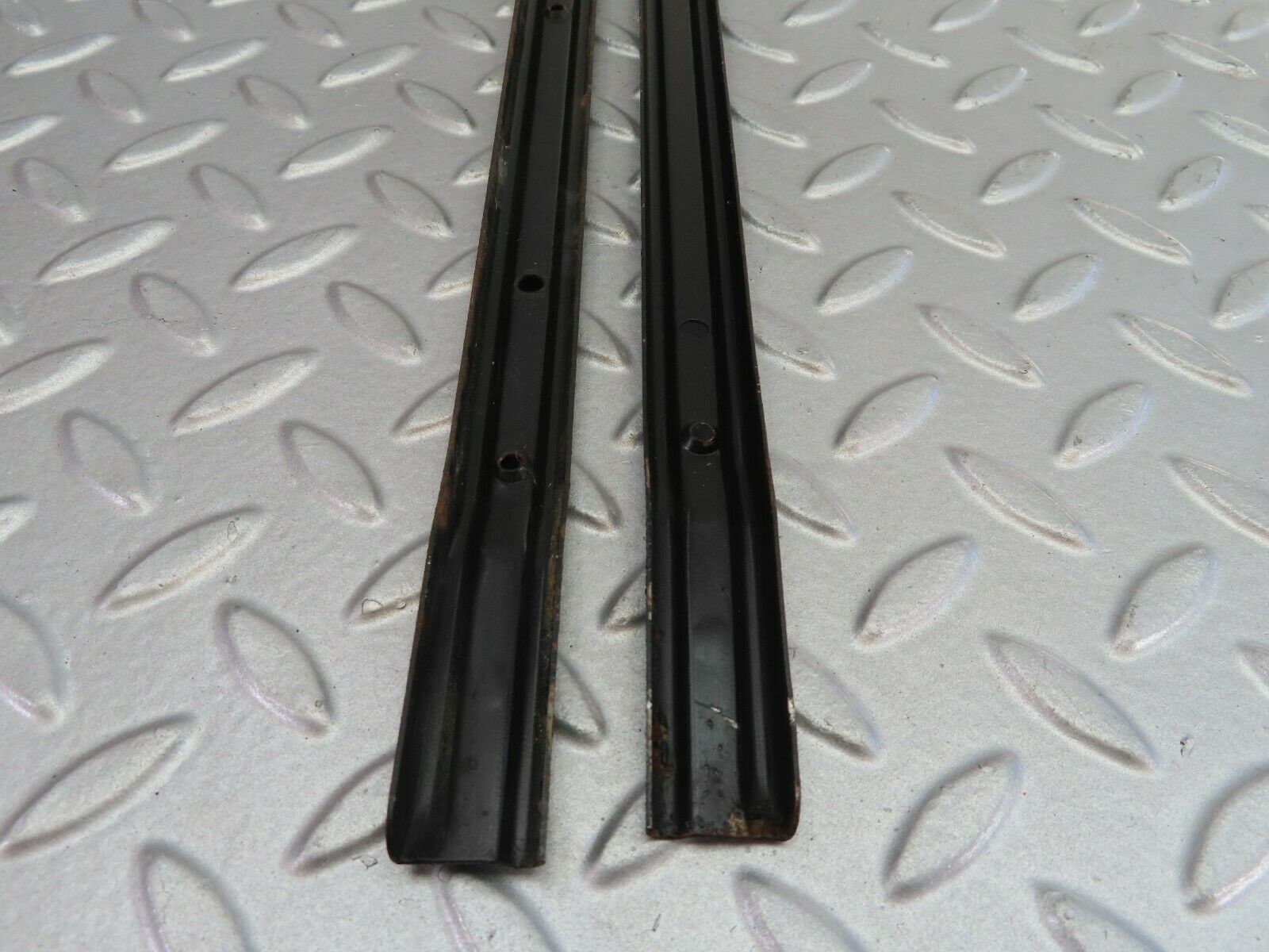 7216 Mercedes-Benz C107 350SLC Coupe Trunk Carpet Holding Strips Rails