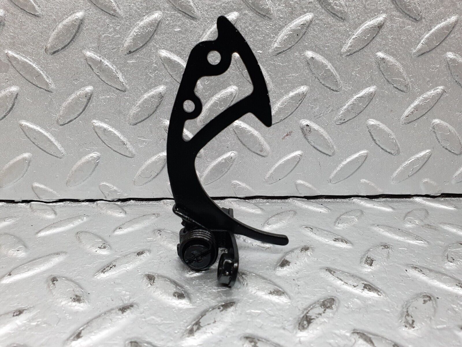 41166 Mercedes-Benz W126 300SE Bonnet Safety Latch